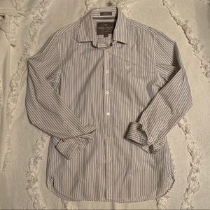 American Eagle Botton Down Shirt